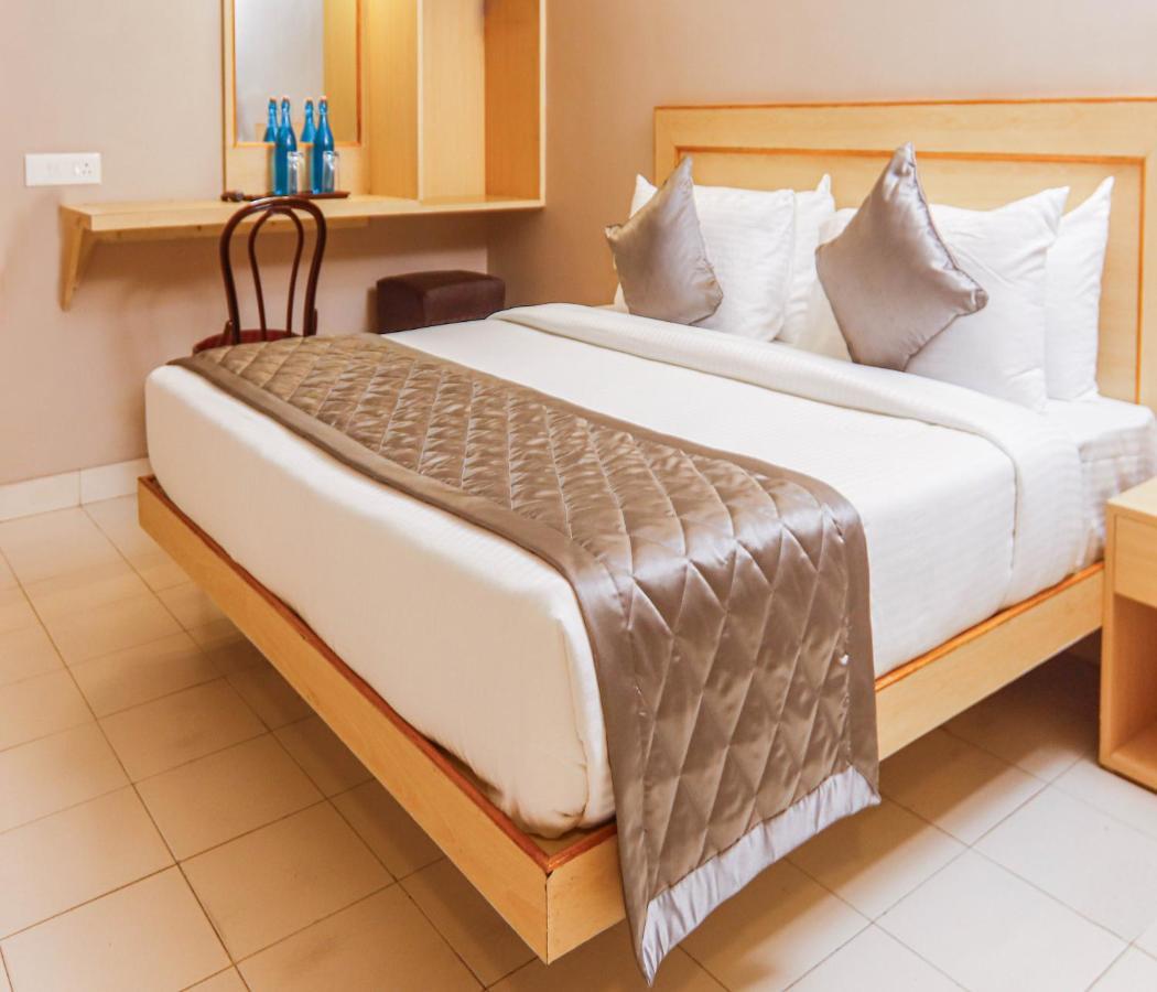 Hotel Vinayaga Tiruppur Luaran gambar