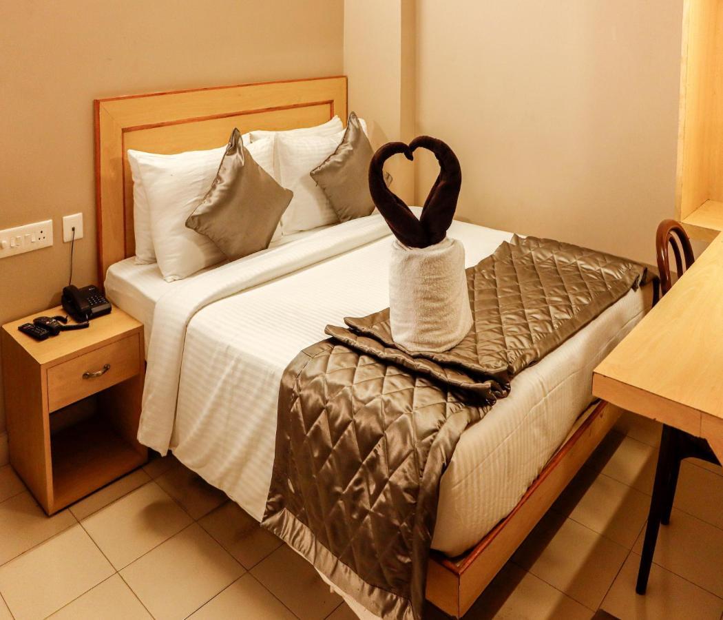 Hotel Vinayaga Tiruppur Luaran gambar