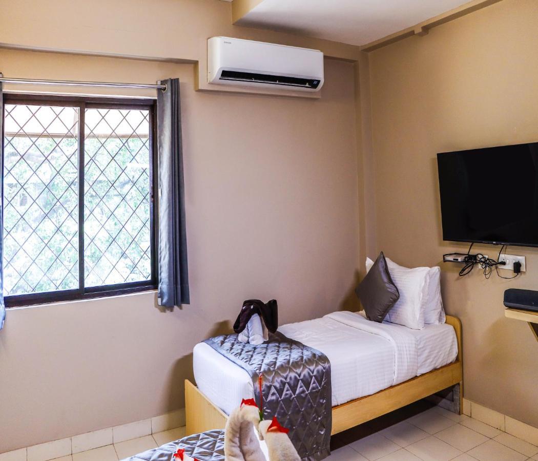 Hotel Vinayaga Tiruppur Luaran gambar