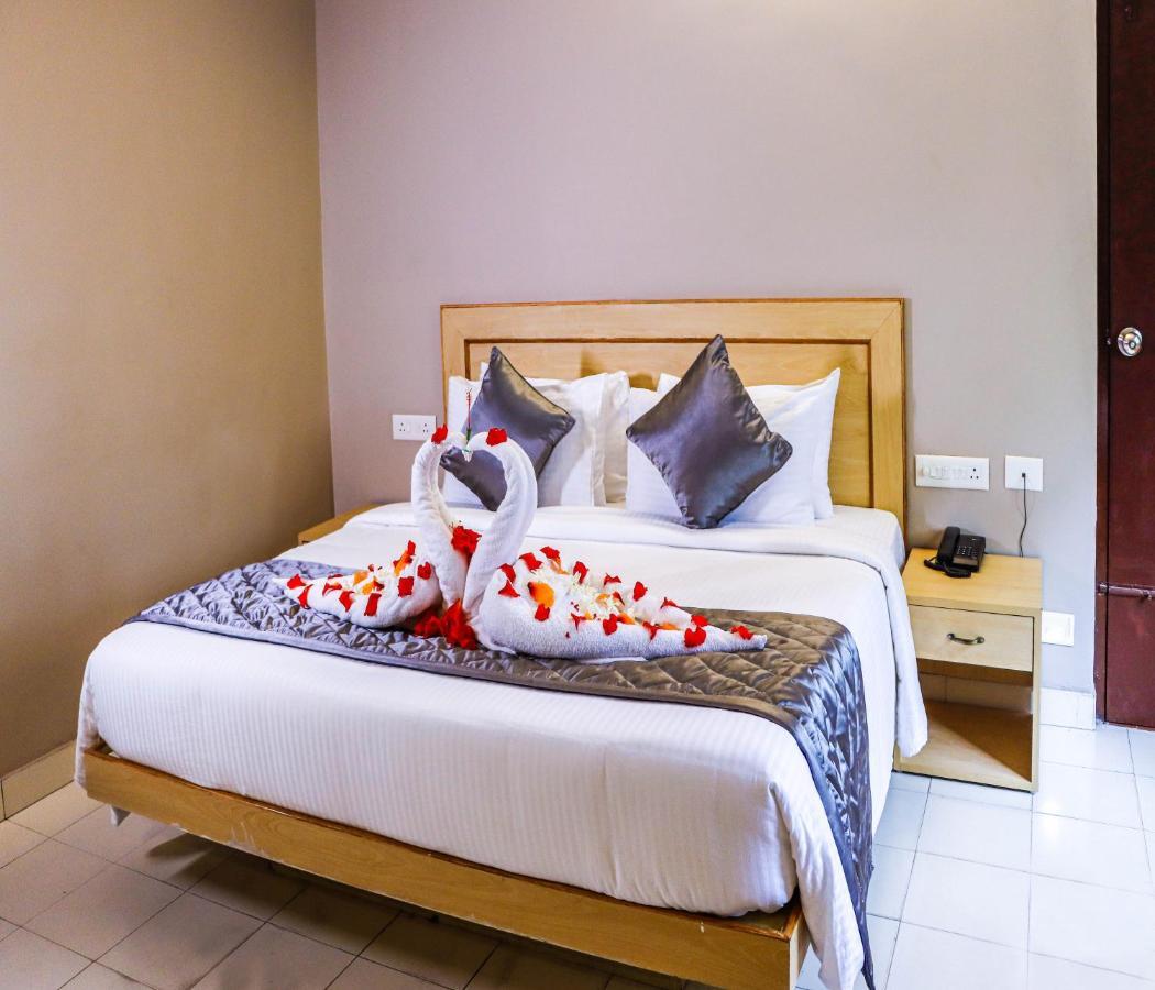 Hotel Vinayaga Tiruppur Luaran gambar