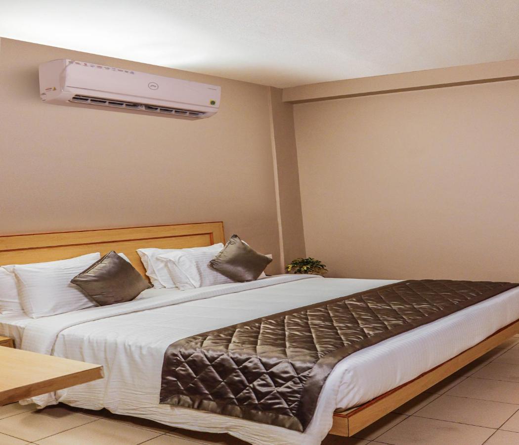 Hotel Vinayaga Tiruppur Luaran gambar