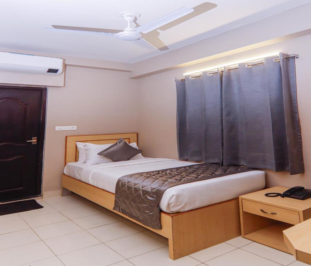 Hotel Vinayaga Tiruppur Luaran gambar